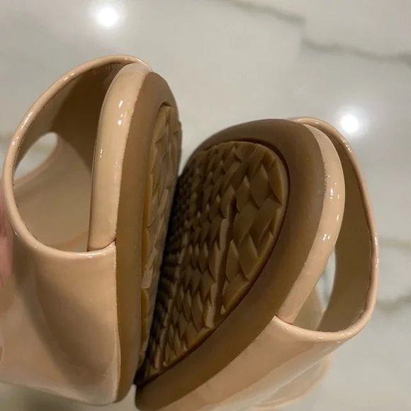 Cole Haan Wedge Heels Size 9.5 Nude Beige Peep Toe NWOB - Picture 13 of 16